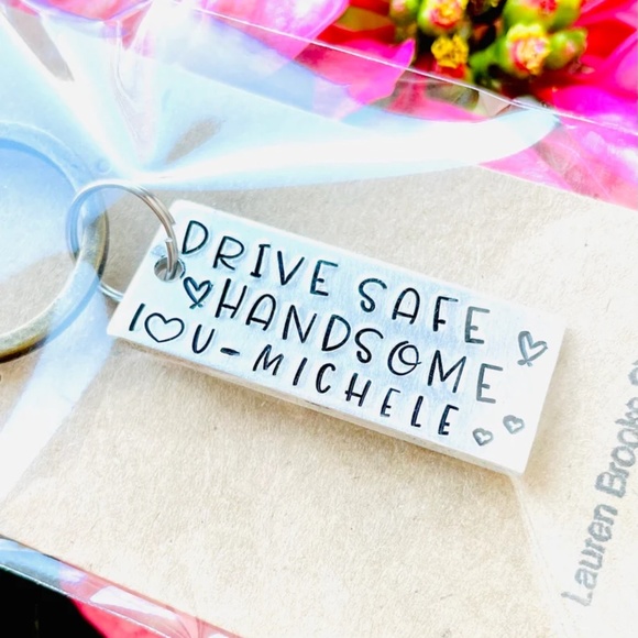 Drive Safe Handsome - Boyfriend Gift - Husband Keychain - Personalized Gifts - Picture 5 of 5